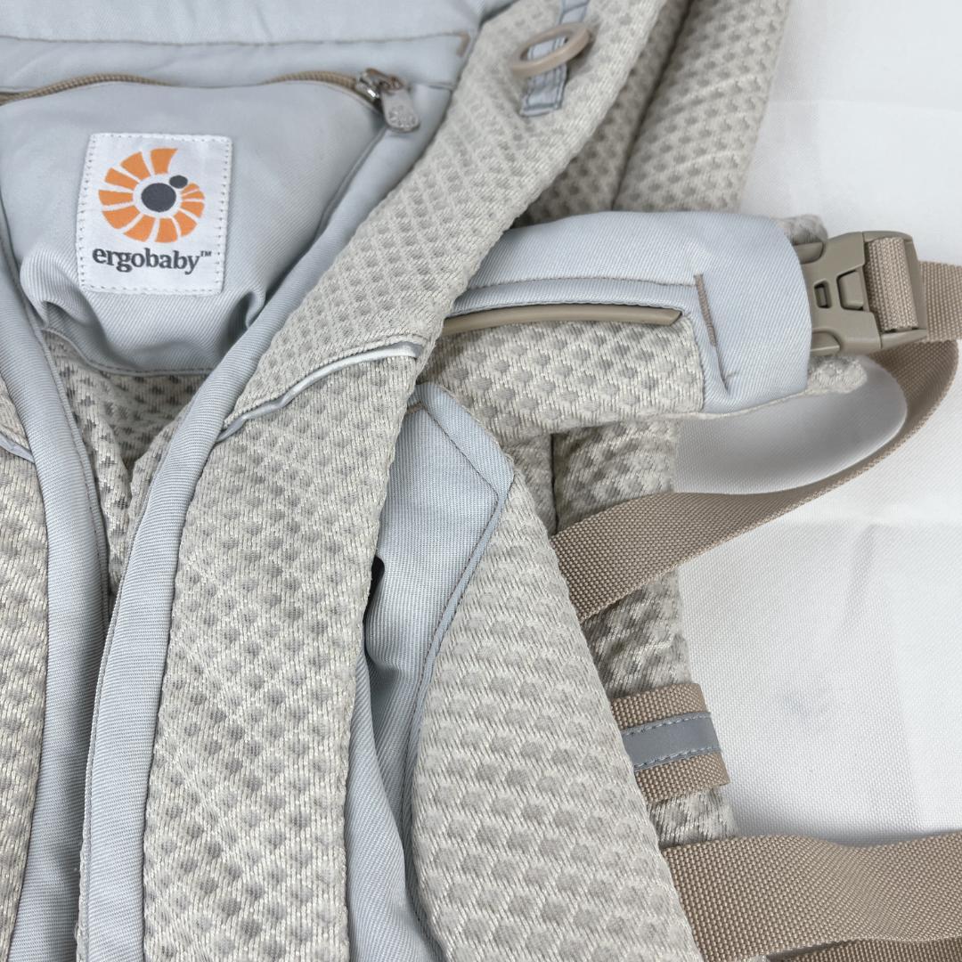 美品☘️ エルゴベビー オムニ　ブリーズ　日本限定カラー　サンドベージュ