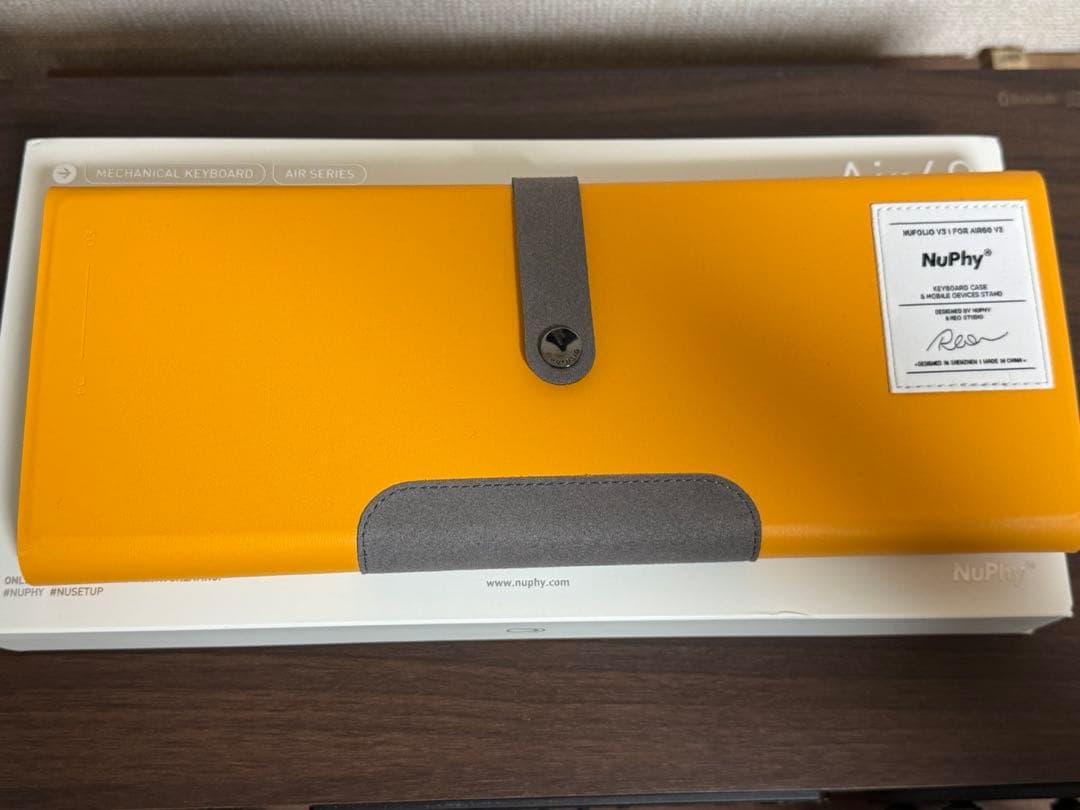 NuPhy Air60 V2 赤軸 専用ケース付き