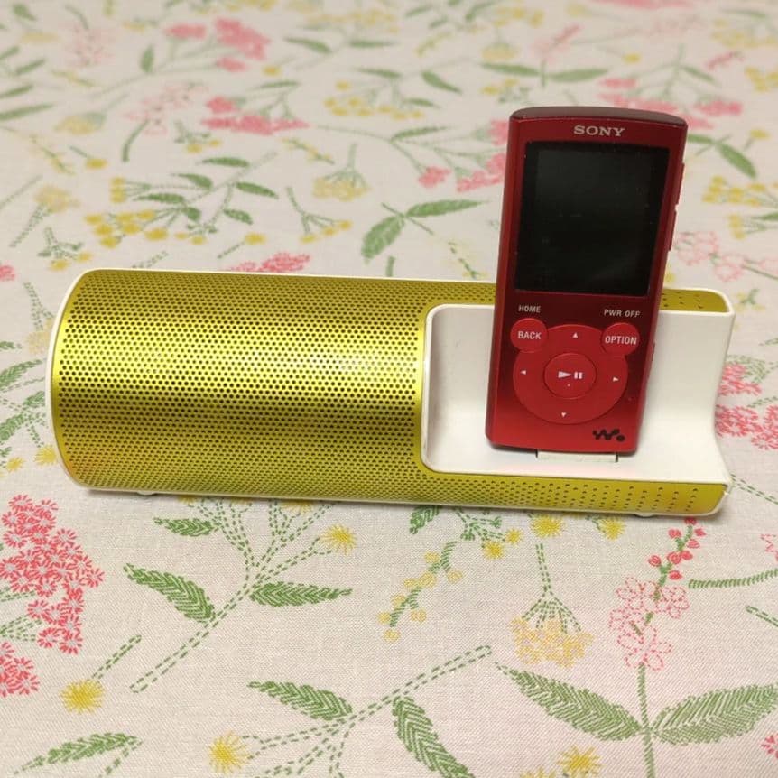 SONY　WALKMAN スピーカー付属