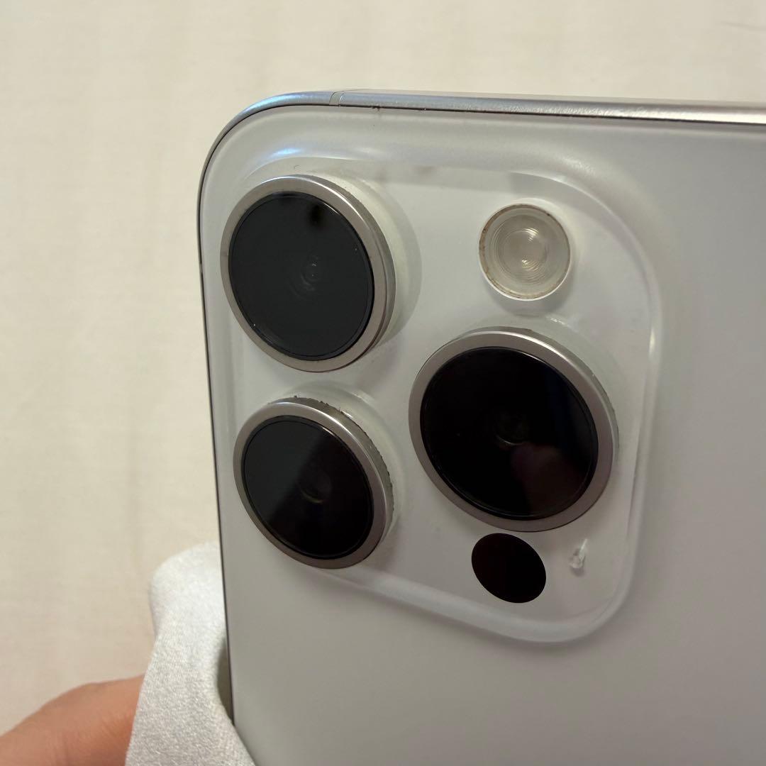 iPhone15 Pro 512GB ホワイト SIMフリー バッテリー87%