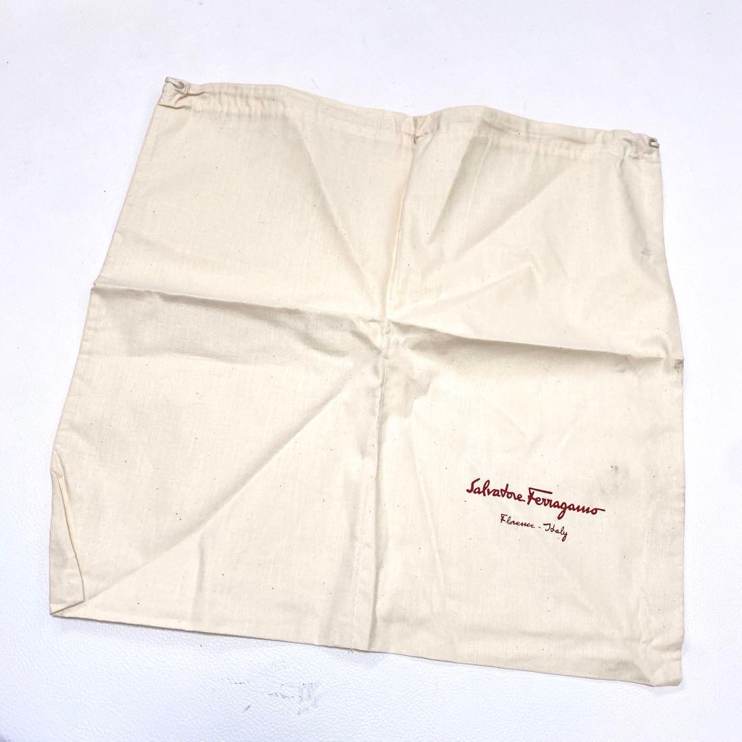 美品 フェラガモ　フラワーヒール エナメル ブラック 37.5