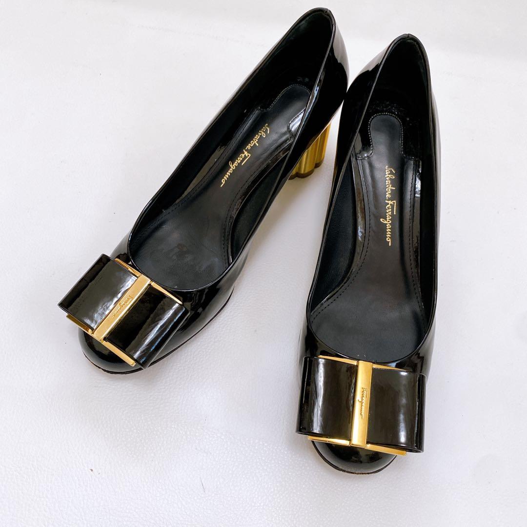 美品 フェラガモ　フラワーヒール エナメル ブラック 37.5