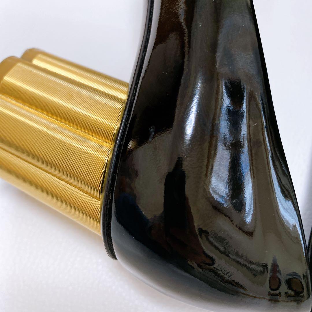 美品 フェラガモ　フラワーヒール エナメル ブラック 37.5