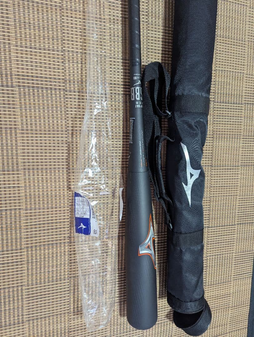 【お得！】新品・軟式用レガシー ミドル(84cm/730g)(バットケース付)