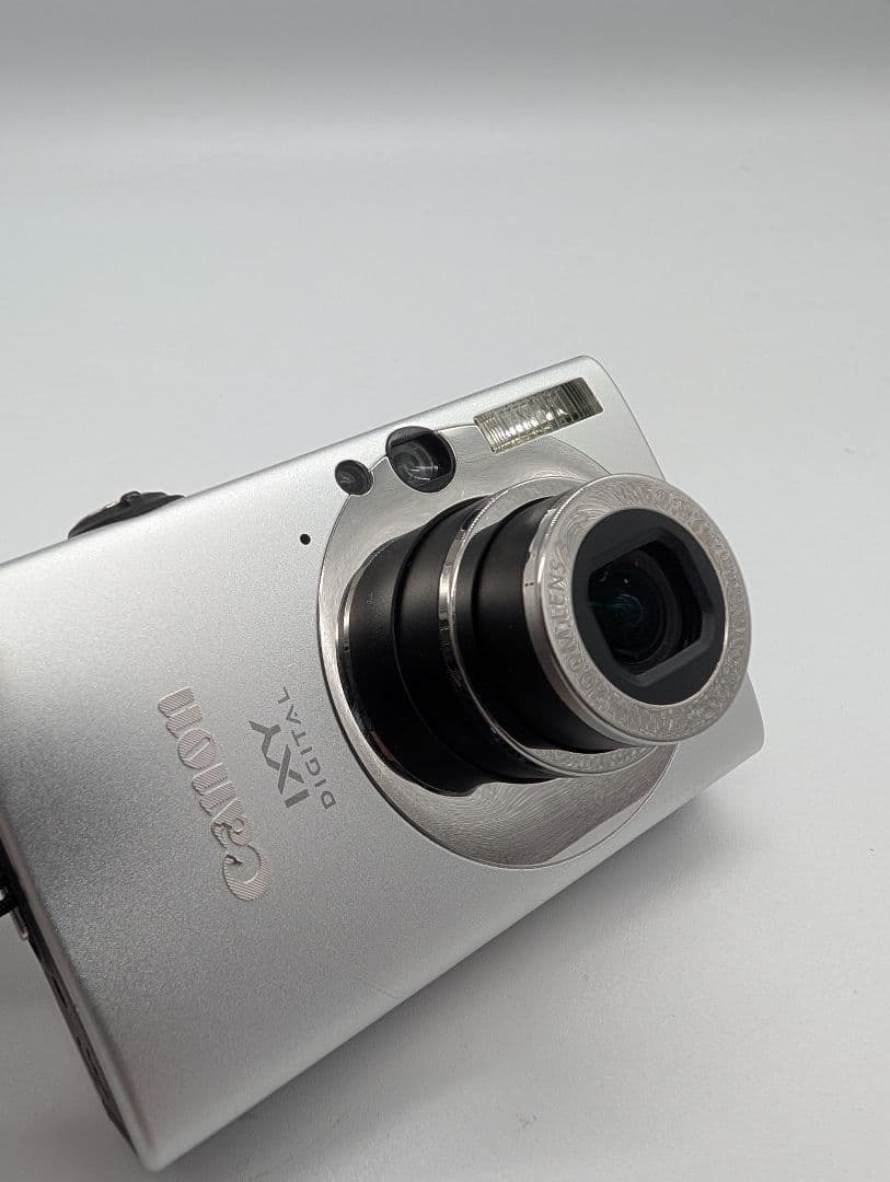 Canon IXY DIGITAL 20 IS デジカメ キャノン シルバー