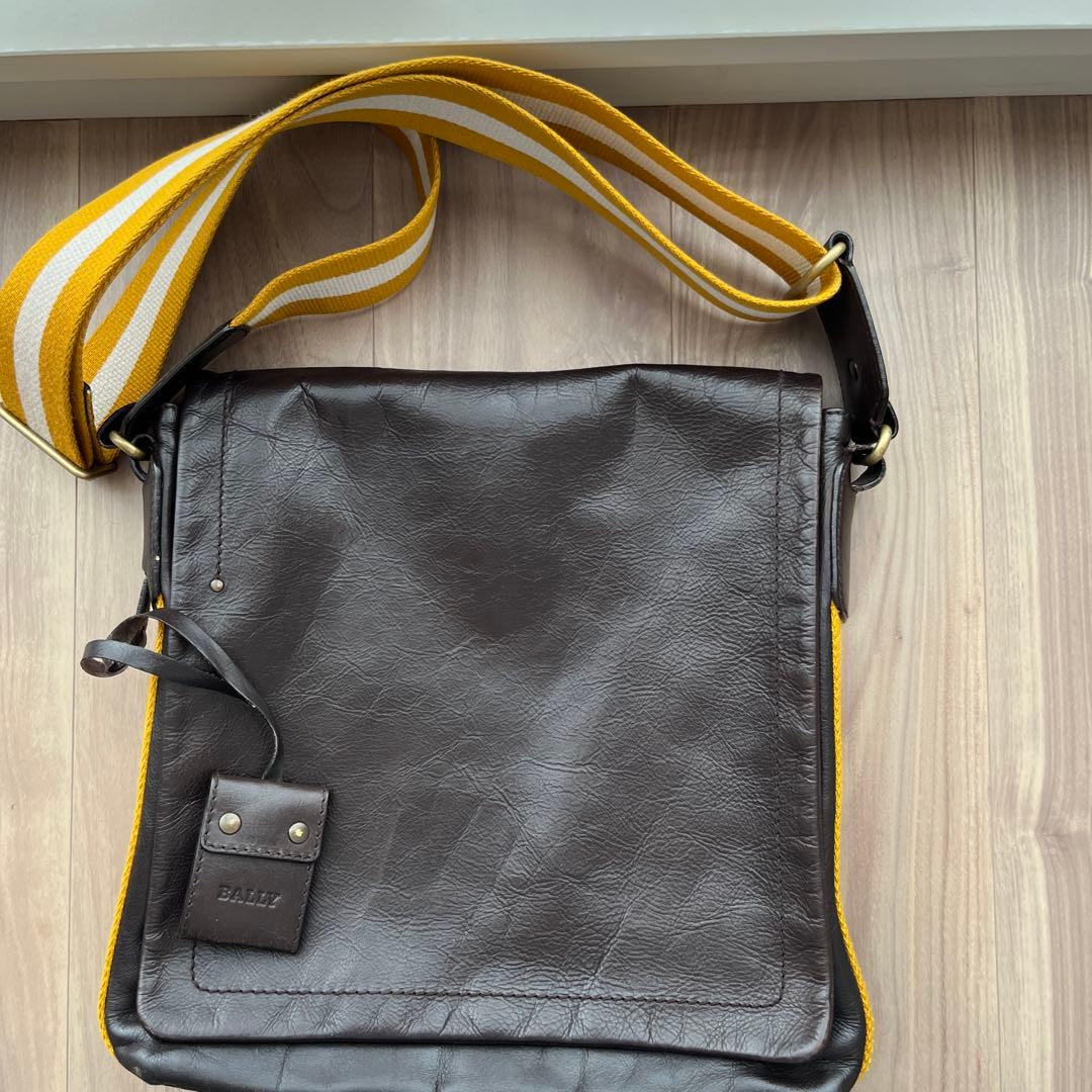 しらたま【美品:定番】BALLY ショルダーバッグ ダークブラウン