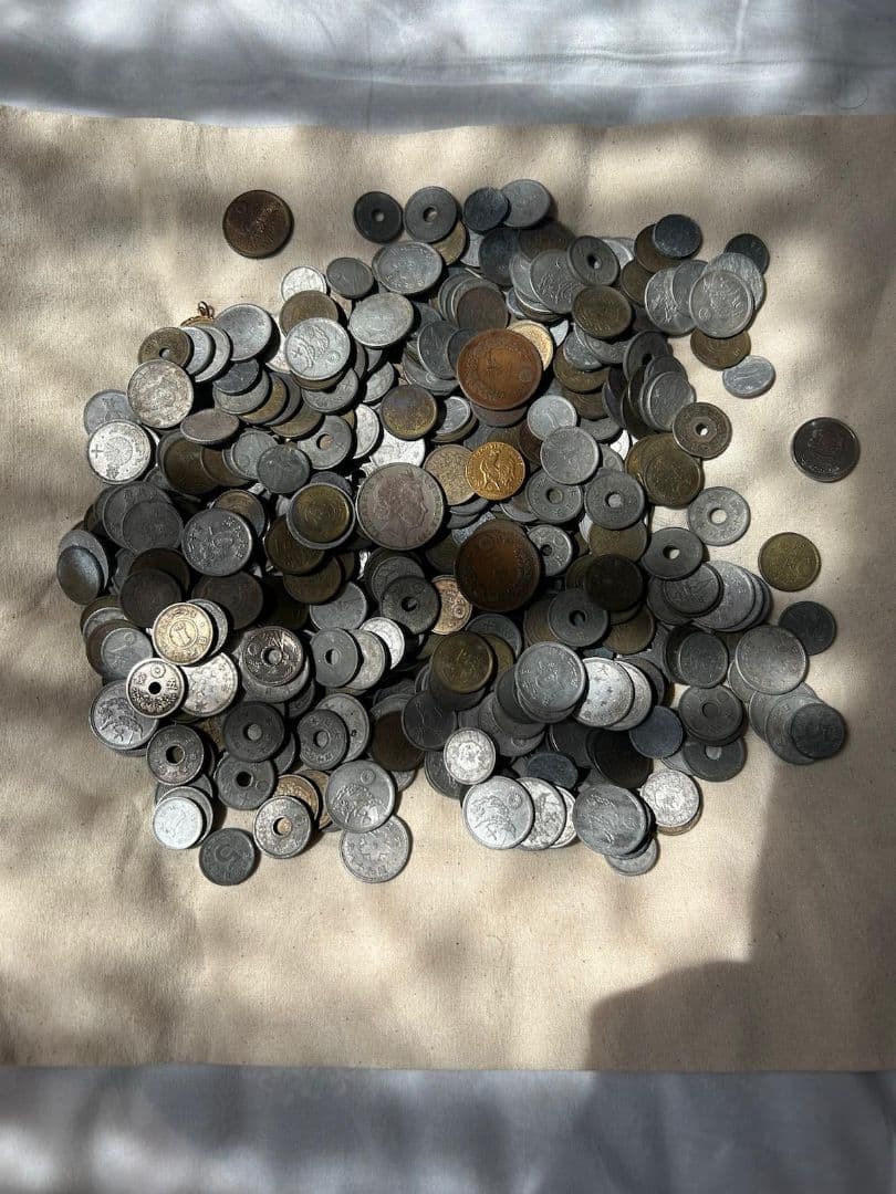 大量の旧貨幣外貨セット