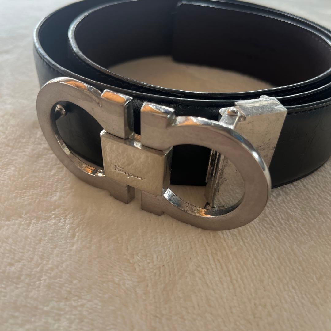 Salvatore Ferragamo ブラック レザーベルト