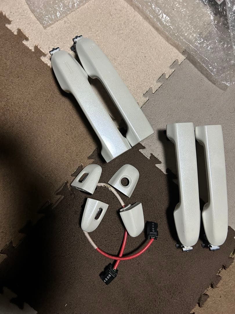 80ノア、ヴォクシー純正 アウターハンドルセット ホワイト