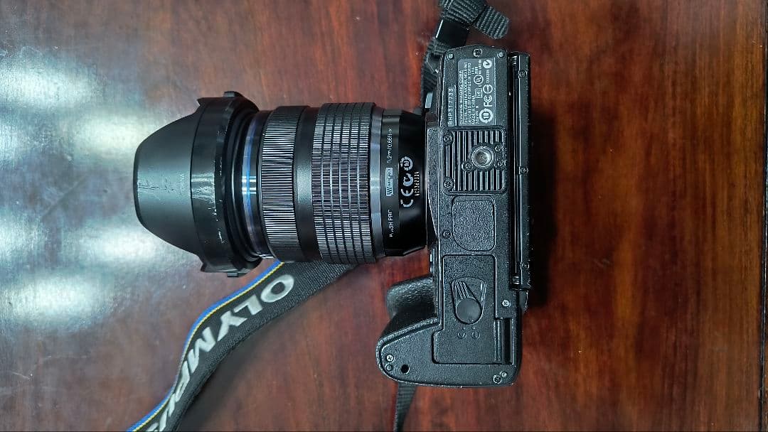 OLYMPUS OM-D E-M1 12-40mm F2.8 レンズキット