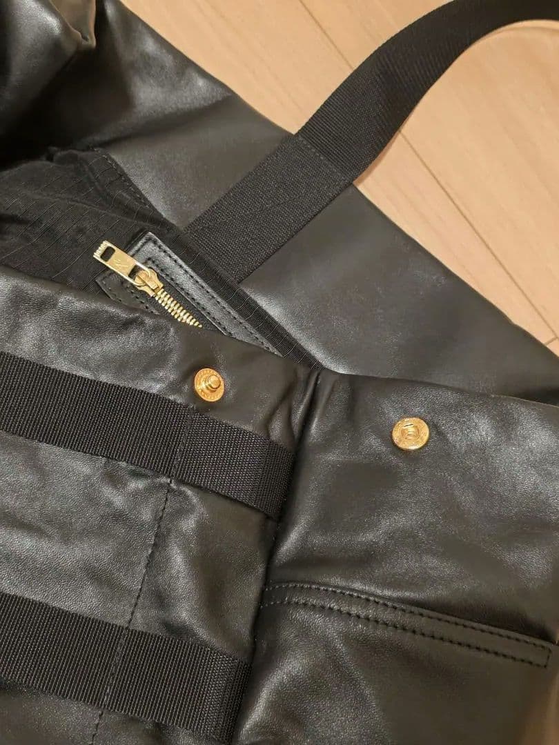 sacai マルチポケットトートバッグ