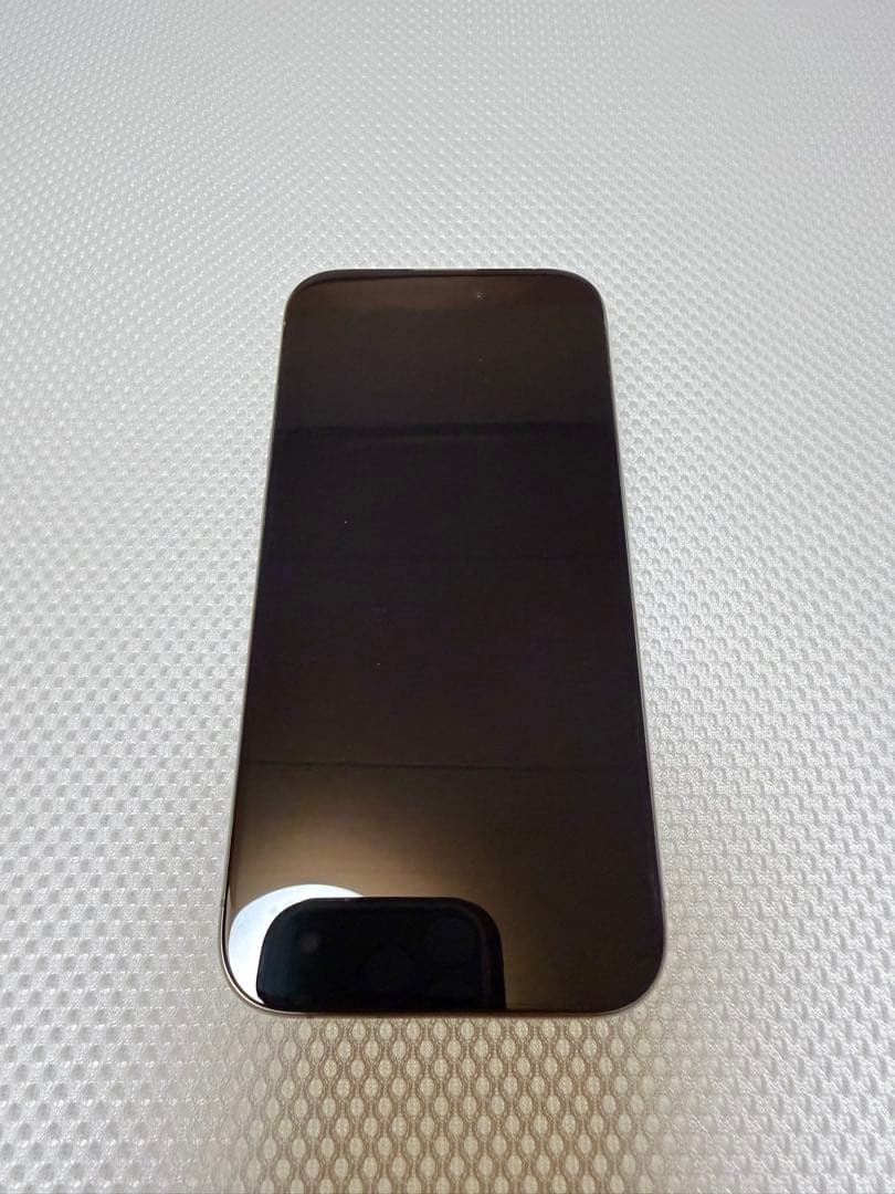 美品 iPhone 15 Pro ナチュラルチタニウム128GB simフリー