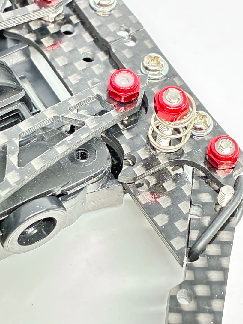 はねかわページ　ミニ四駆　純正カーボンC-ATバンパーとスライドダンパー