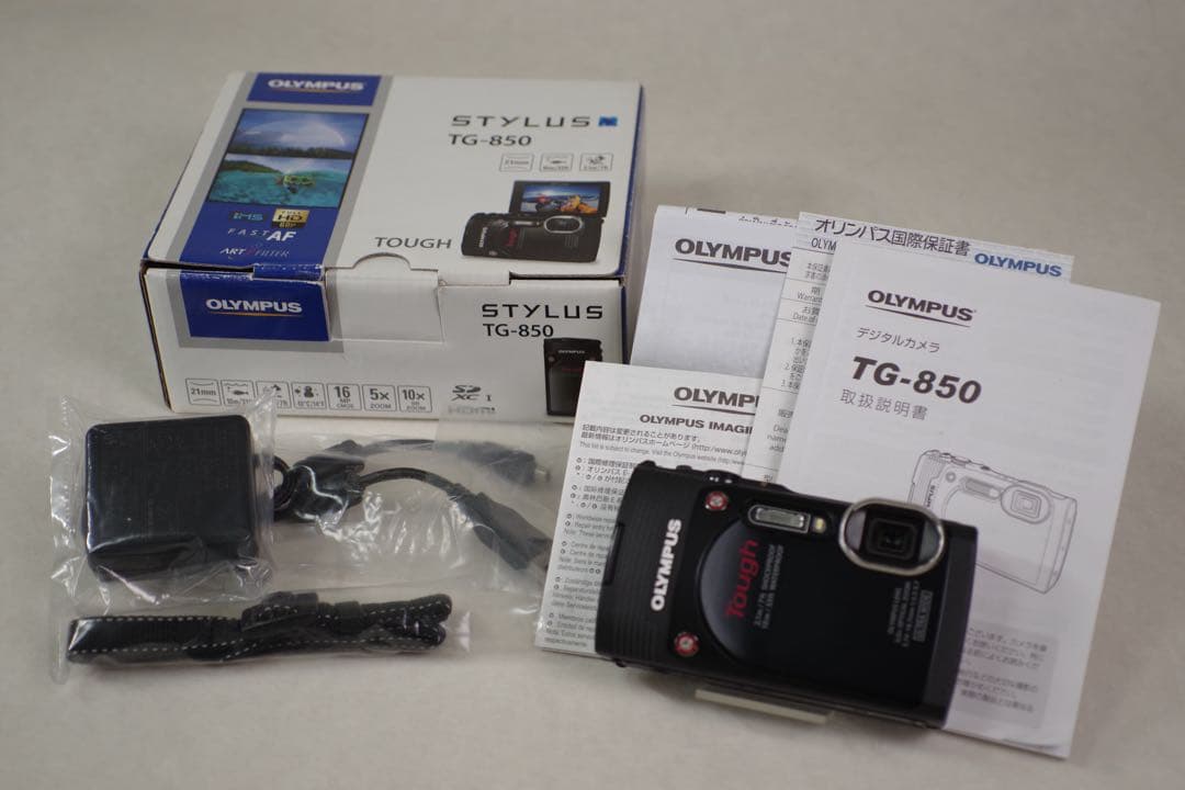 【極美品】OLYMPUS TG-850 防水 防塵 耐衝撃 元箱・付属品有り