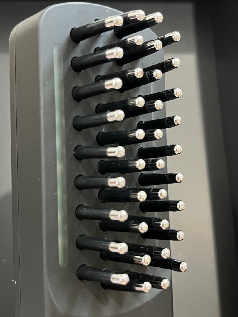 Brighte スカルプブラシ USBケーブル付