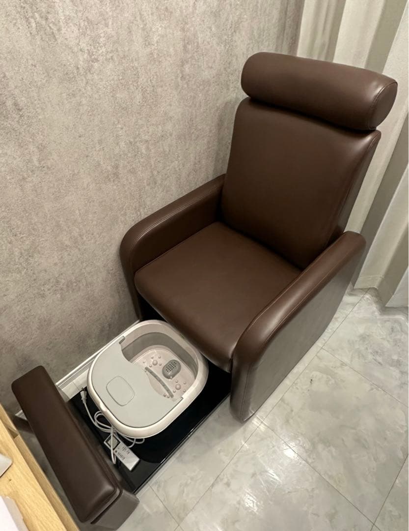 ネイル　アイラッシュ　マツエク　ソファ　チェア　リクライニングチェア