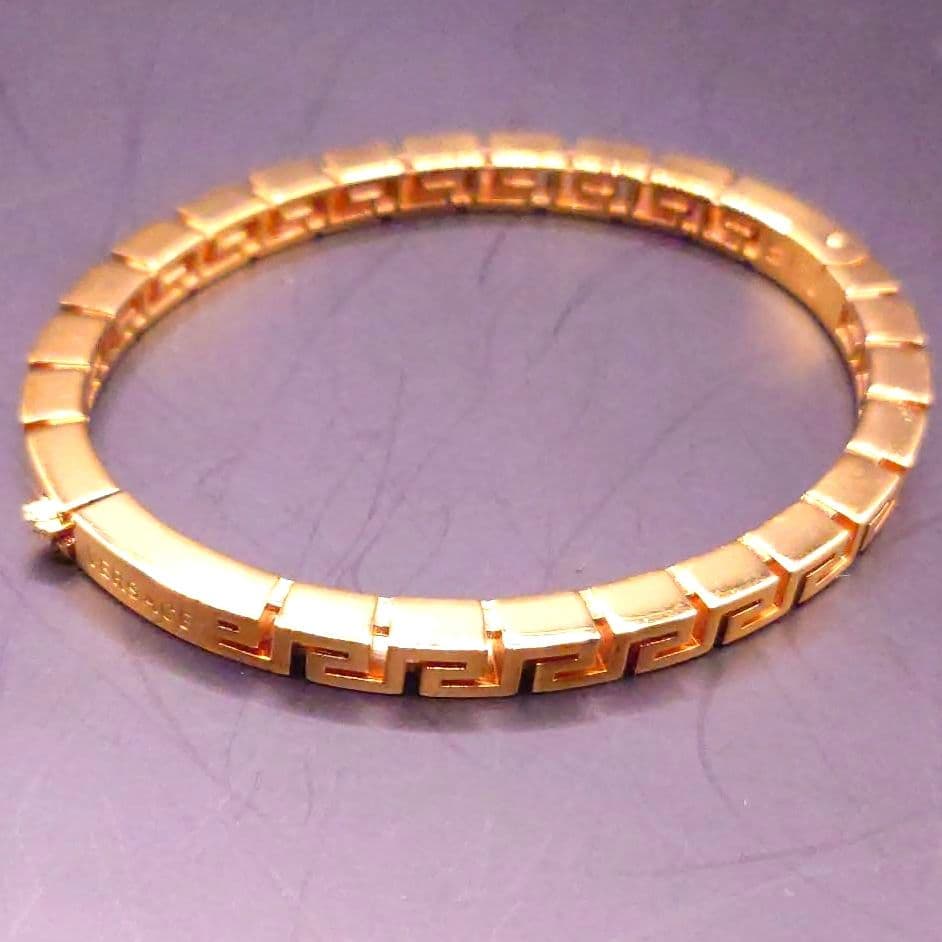 【美品】ヴェルサーチ バングル ブレスレット グレカ メデューサ ゴールド系 M