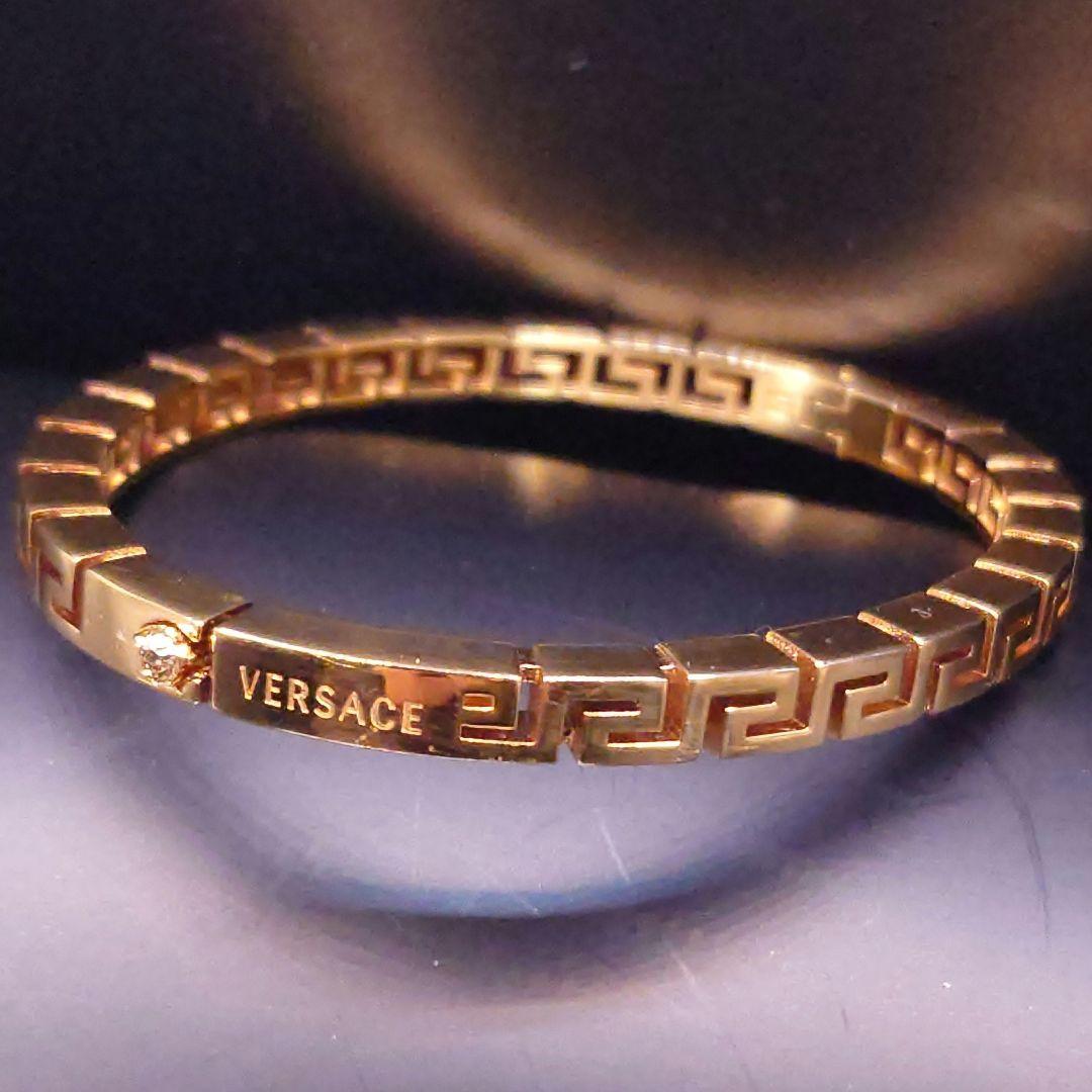 【美品】ヴェルサーチ バングル ブレスレット グレカ メデューサ ゴールド系 M