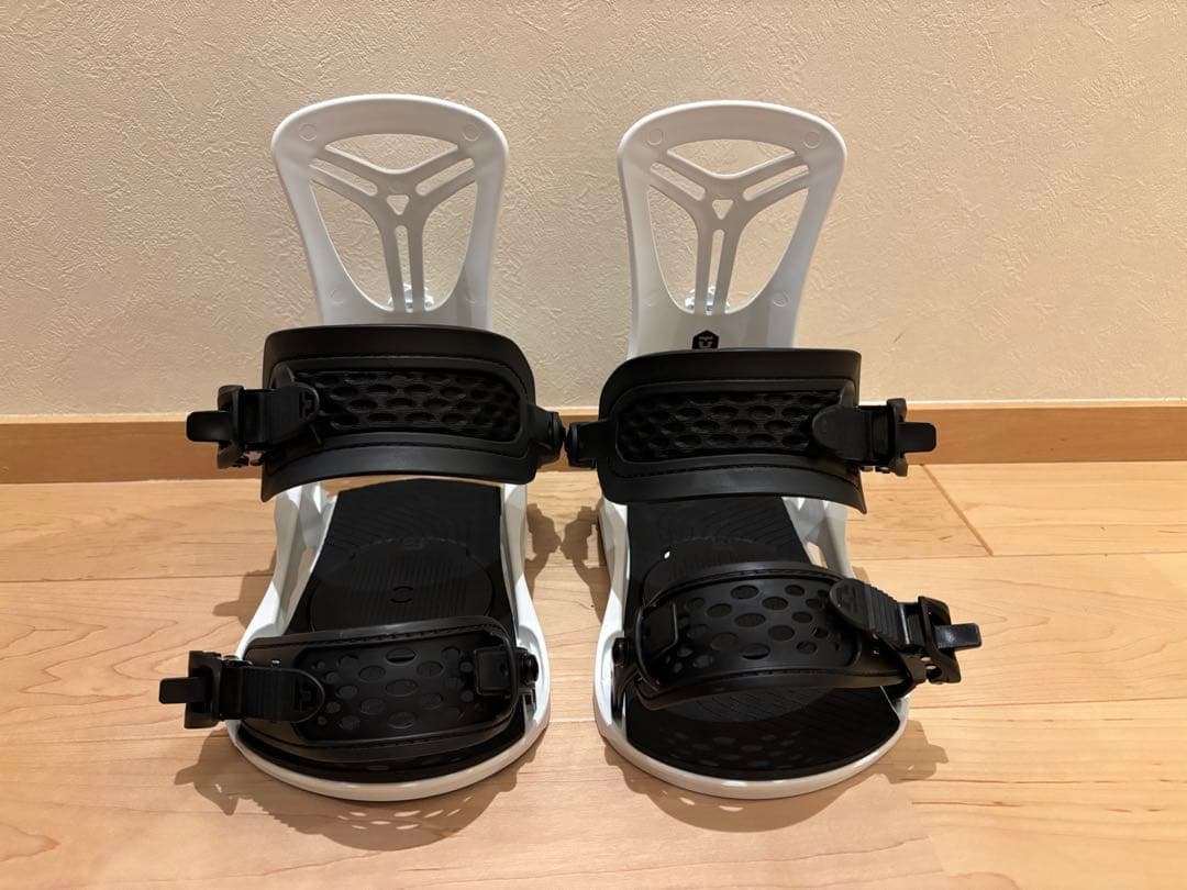 UNION ROSA 24-25モデル ホワイト Mサイズ ビンディング