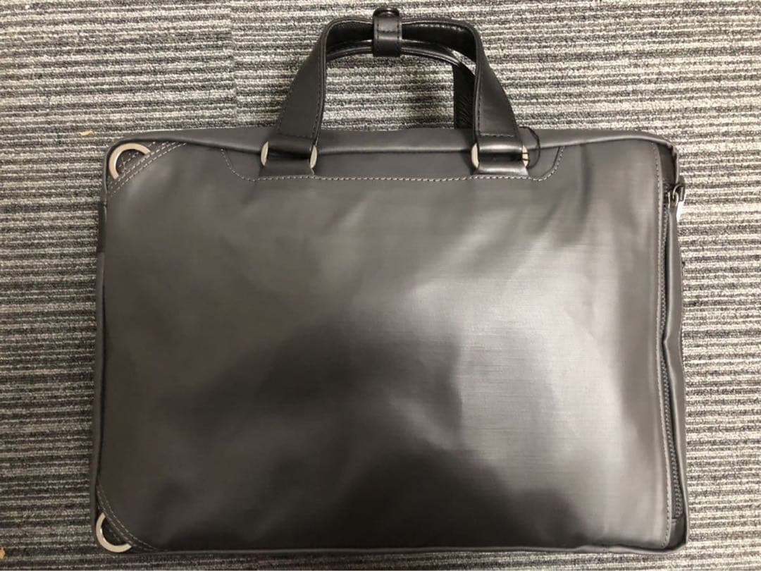   PLATINUM カルバンクライン ビジネスバッグ