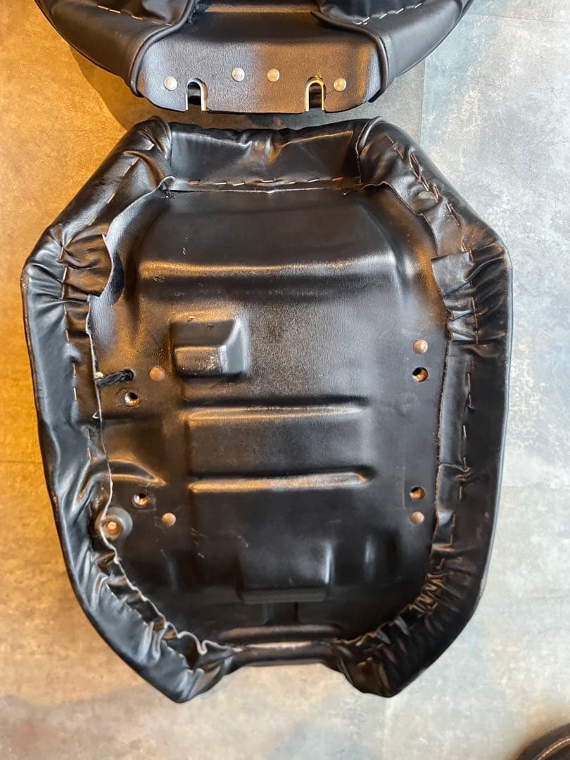 FXR 純正シート　FXRT FXRD