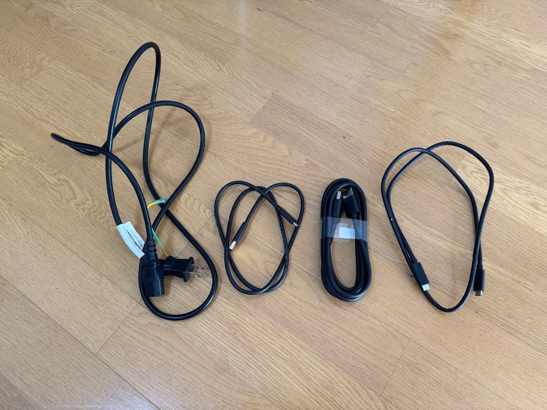 Dell U3223QE 32インチ 4k モニター