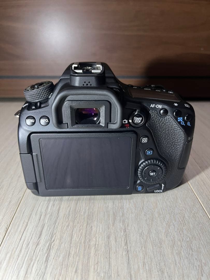 Canon EOS 80D + 2レンズセット+おまけ付き