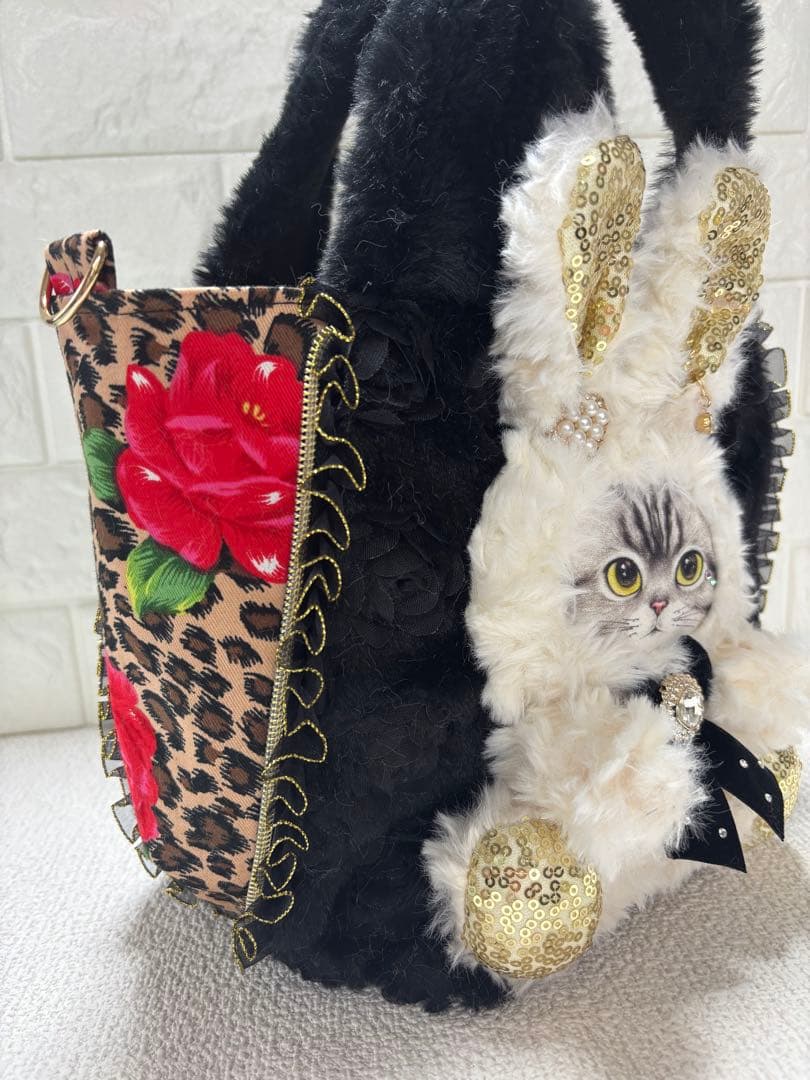 黒*こ様 コヤンイサムチョン　サイドファスナーバッグ　白うさぎちゃん　ヒョウ柄