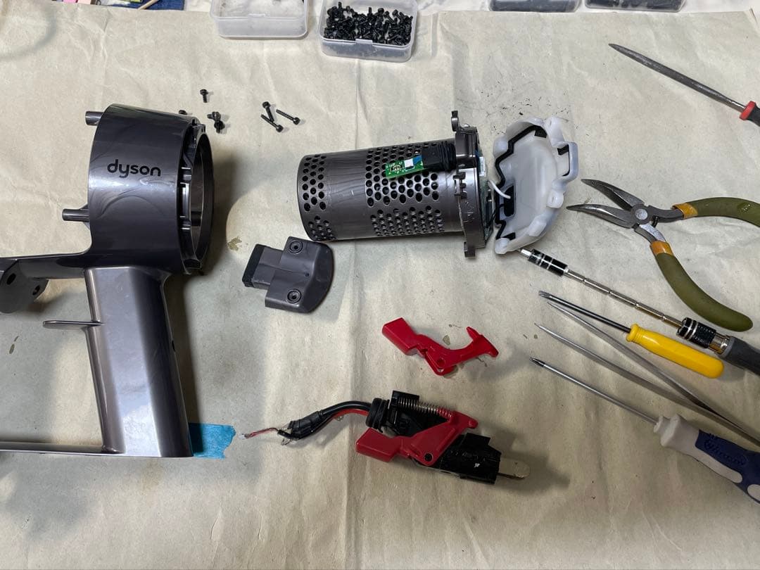 ダイソン V10SV12本体 整備洗浄 モード1で48分 MAXモード3分20秒