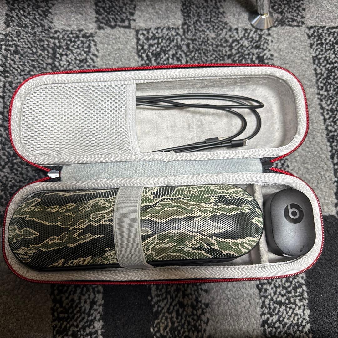 Beats Pill+ 迷彩ワイヤレススピーカー