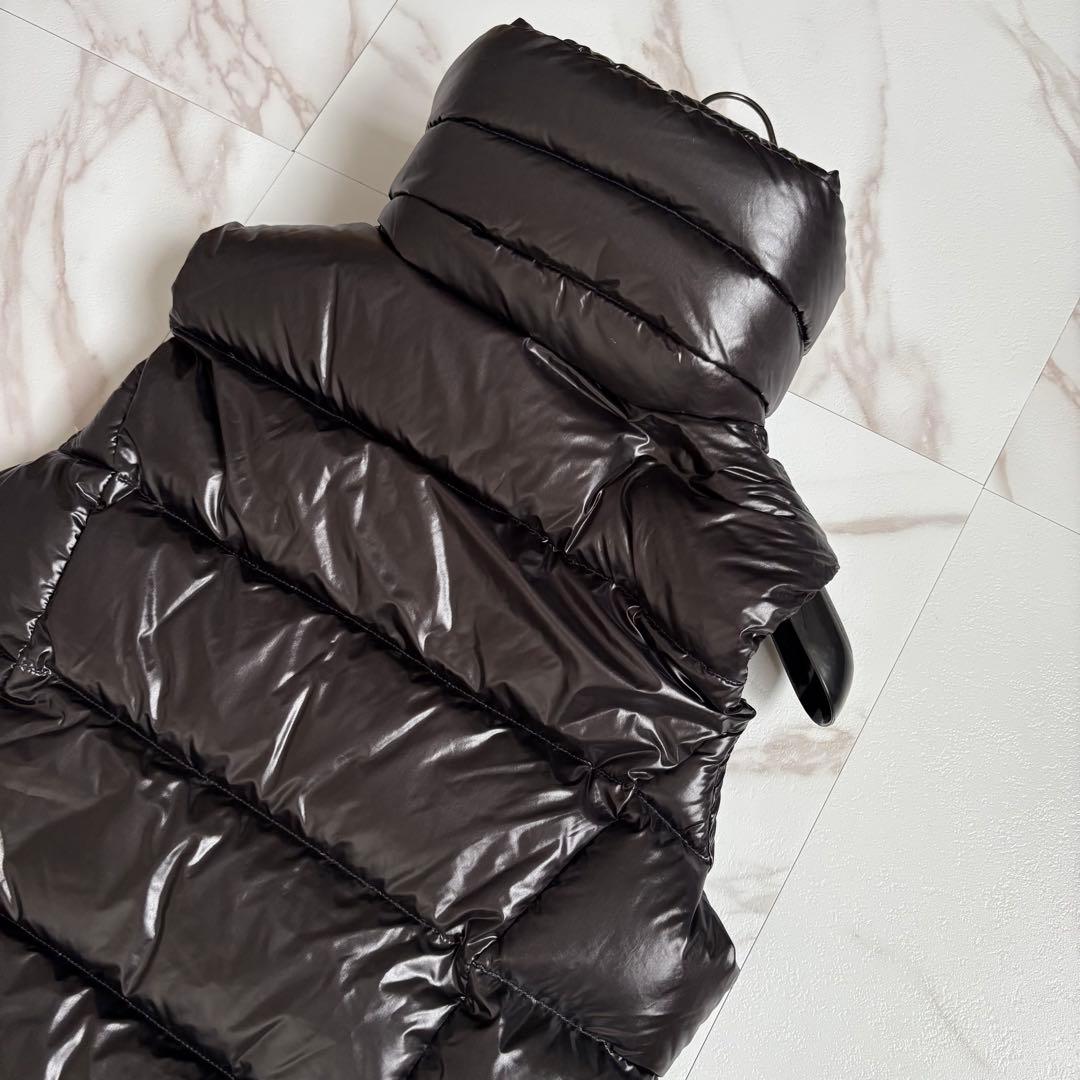 美品◆2021AW タトラス ダウン ベスト 光沢 シャイニング L 黒