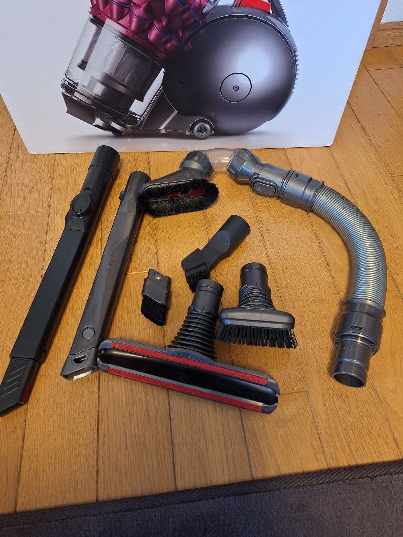 dyson DC63 掃除機　turbinehead 　付属品付　中古品　ピンク