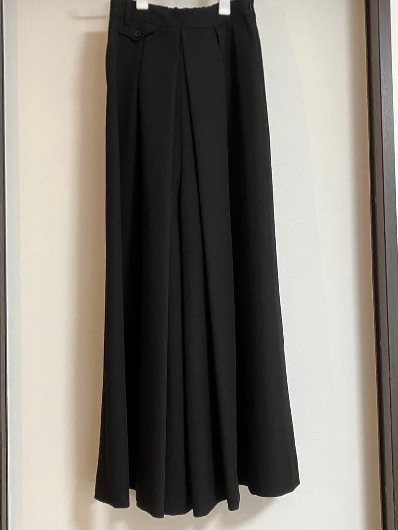 【美品】YONFA (ヨンファ) アコーディオンパンツ