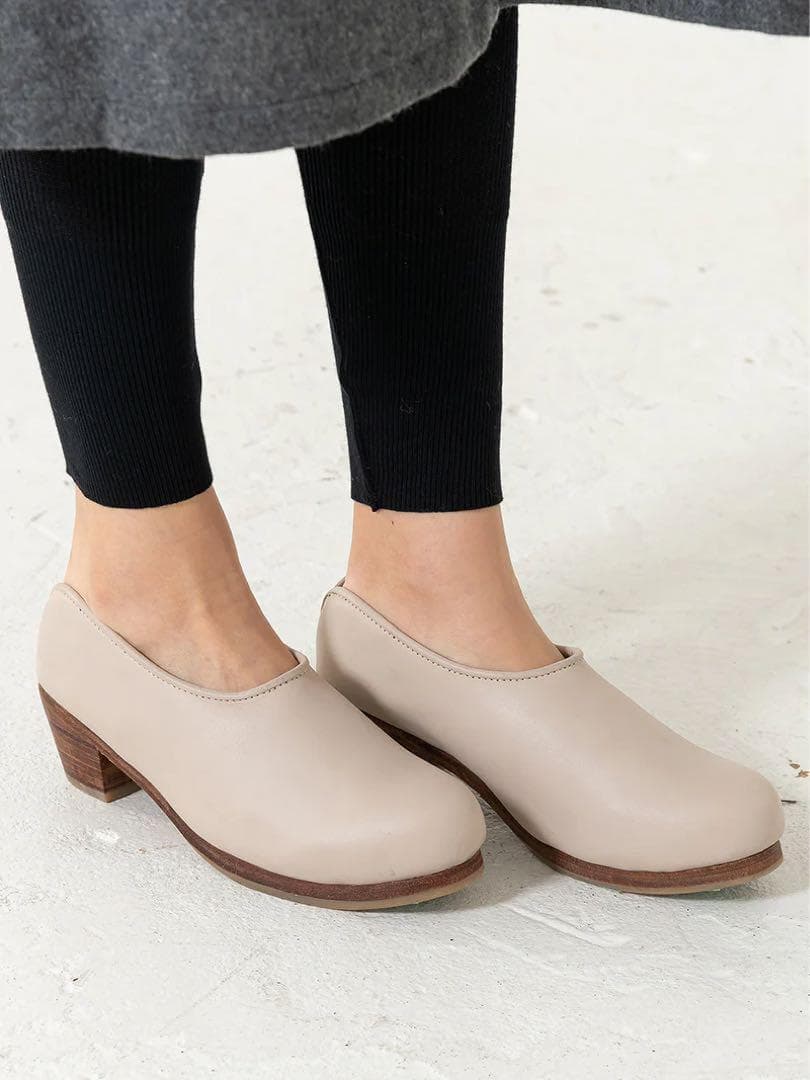 ★ hcubuch / cow leather sabot kinari