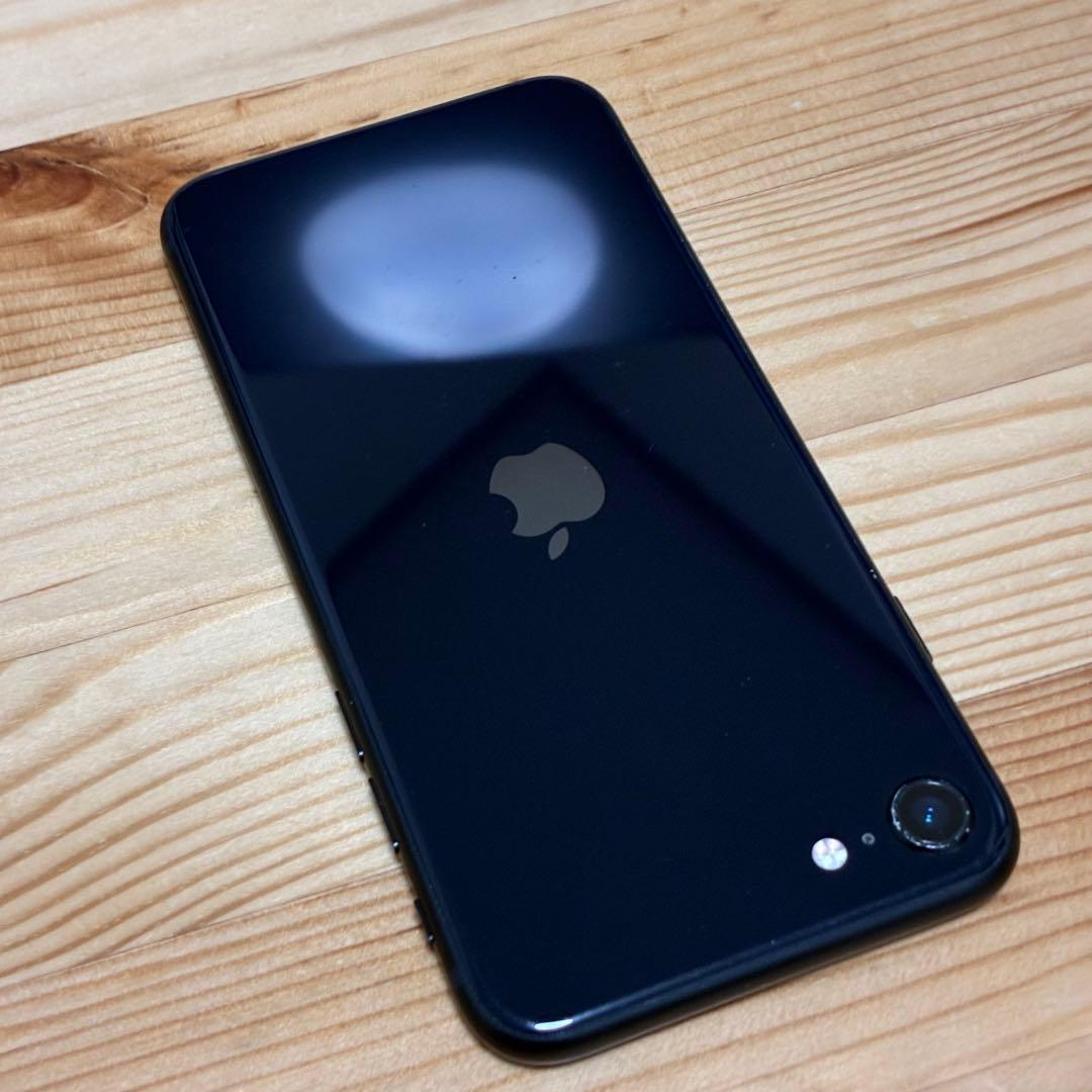 k*a様 バッテリー新品　iPhoneSE第3世代64GB SIMフリー　美品