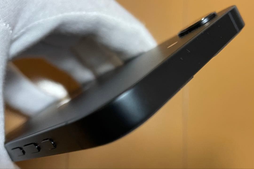 Apple iPhone 16e ブラック 128GB