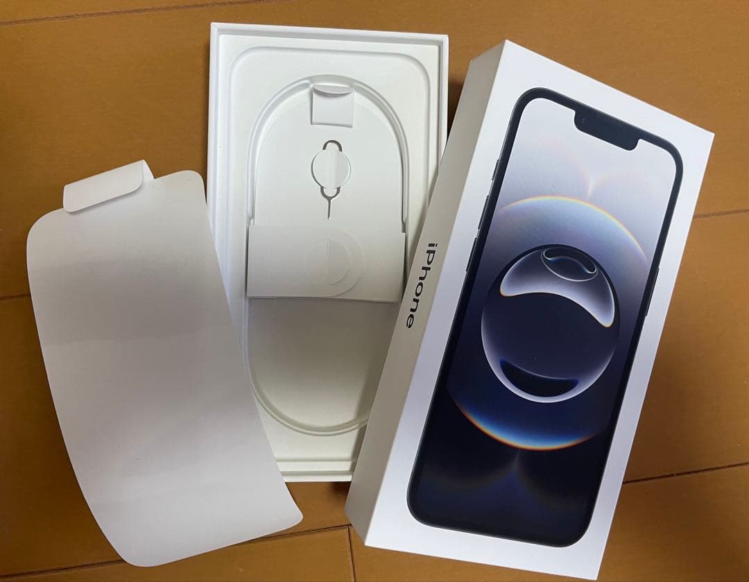 Apple iPhone 16e ブラック 128GB