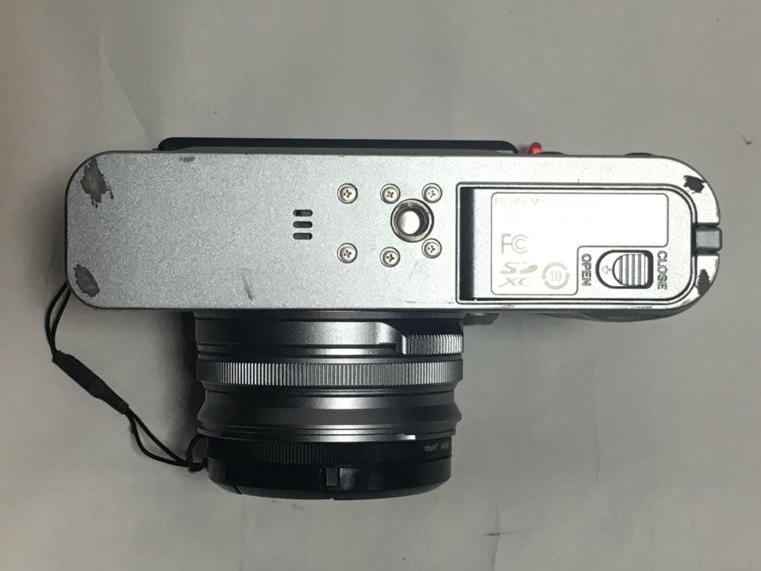 FUJIFILM finepix X100 シルバー