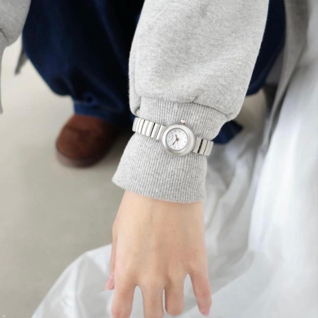 eee.space 時計新品箱付き