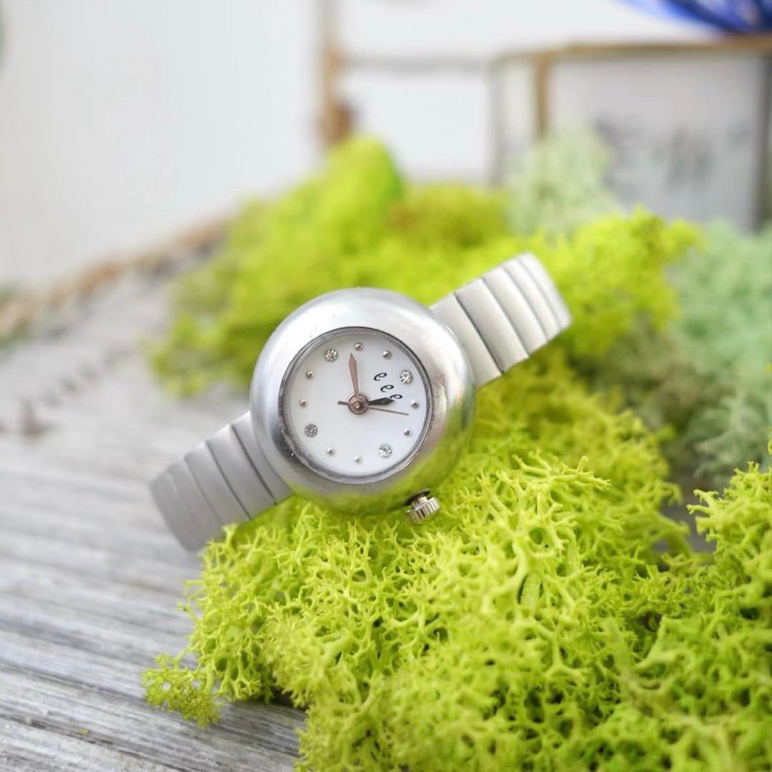 eee.space 時計新品箱付き