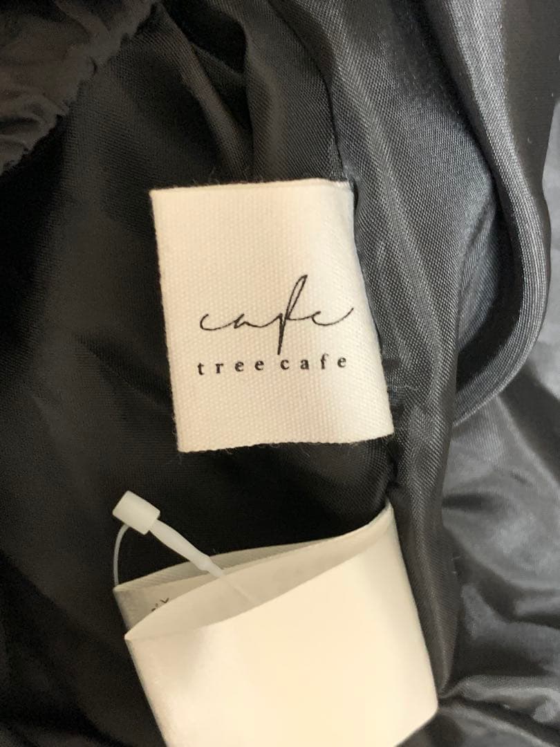 antiqua treecafe ダウン級ベスト 黒　ブロック編み　冬