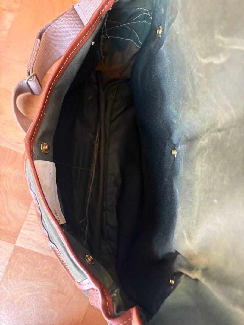 baraour バブアー ショルダーバッグオイルド 釣り メッセンジャーバック