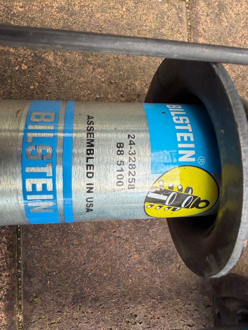 BILSTEIN B8 5100 ショックアブソーバー　フロントのみ