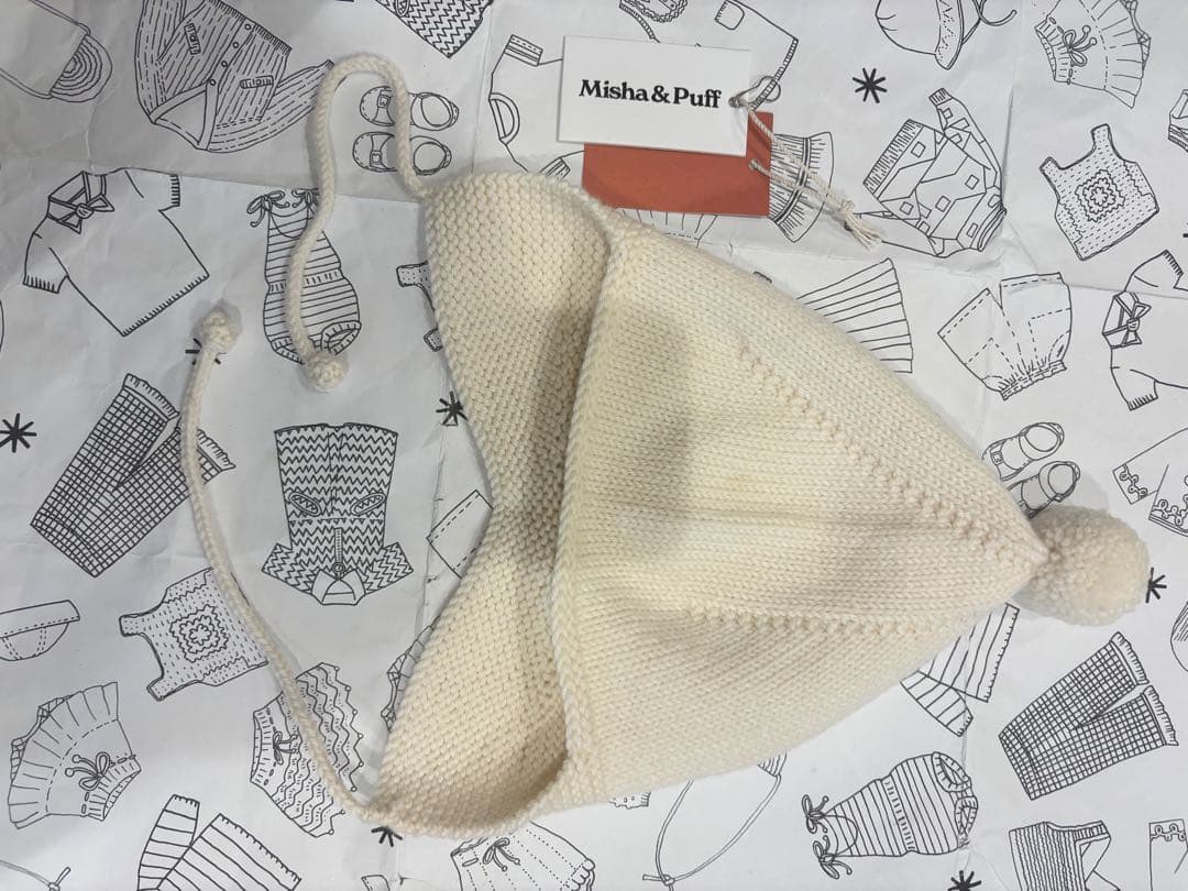 も*ち様 Misha & Puff ポンポン付きニット帽 クリーム色