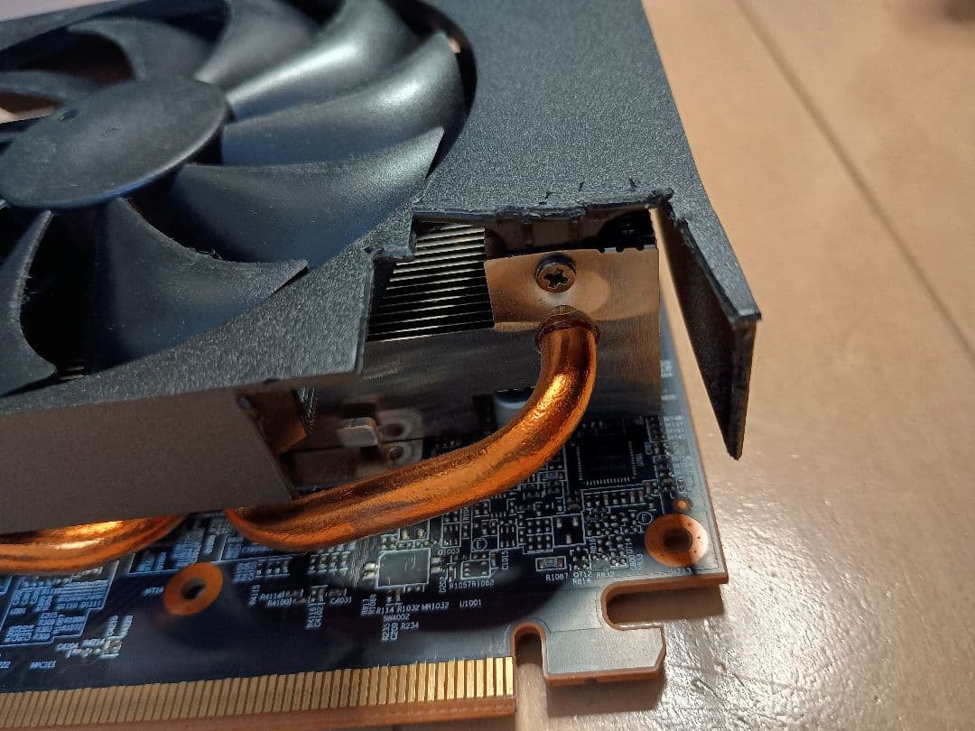 玄人志向　RD-RX6500XT-E4GB/SF　一部改造品