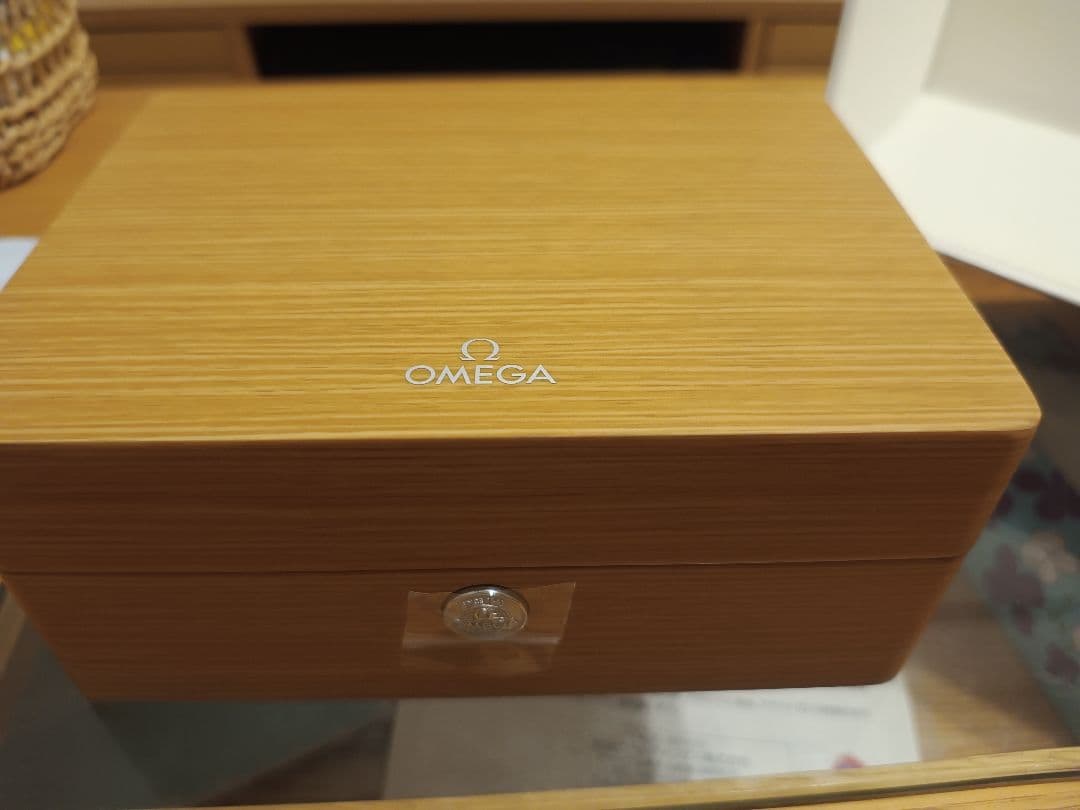 【新品未使用!!】 OMEGA オメガ ウッドケース 時計用 純正 外箱蓋無し