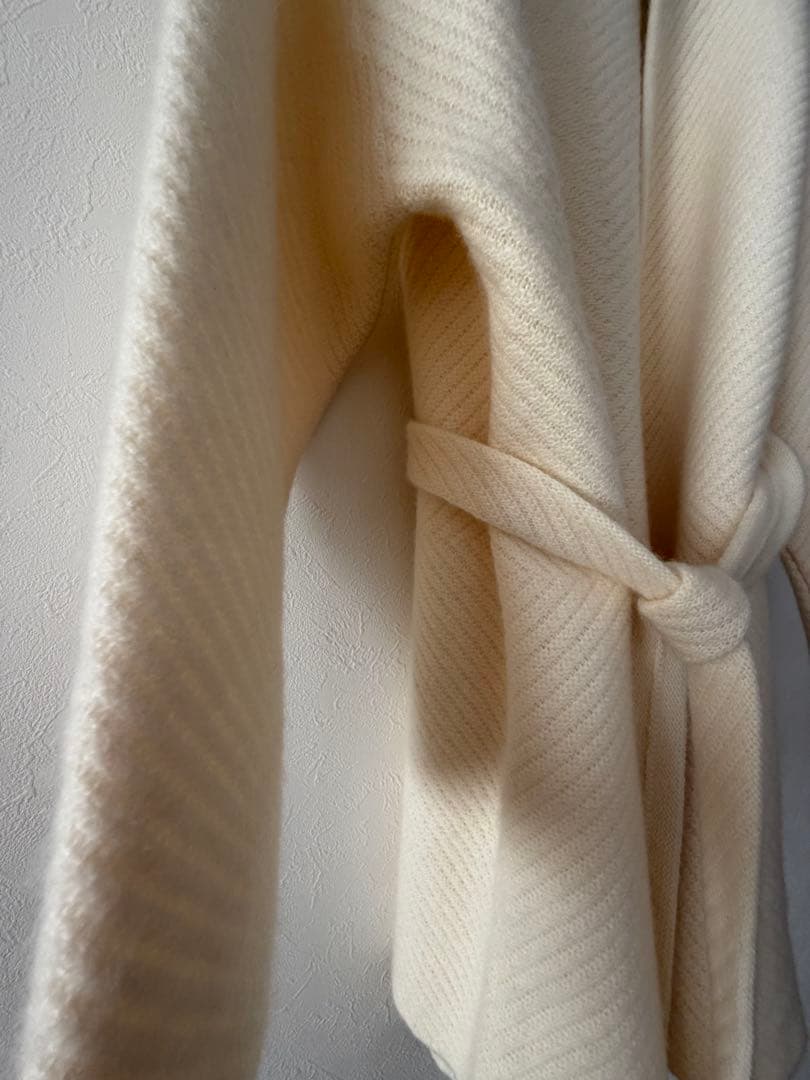 美品❣️Salvatore Ferragamo アイボリー カーディガン M