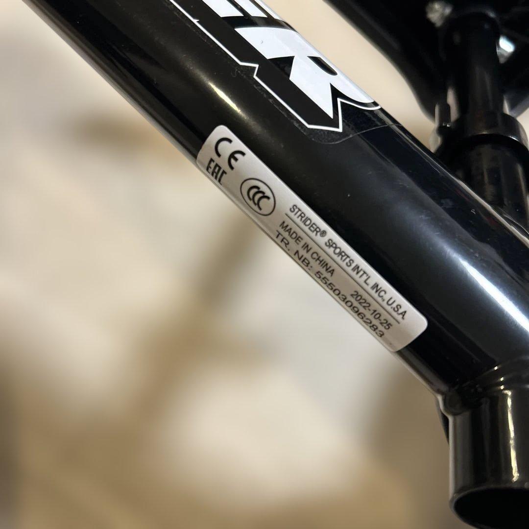 STRIDER バランスバイク ブラック　ストライダー　スポーツ