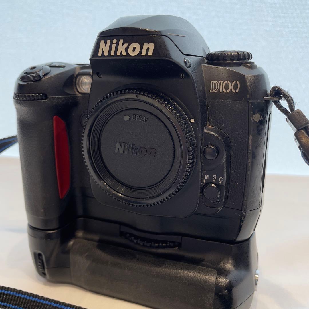 ⭐️Nikon⭐️ニコンD100バッテリーホルダー付レンズ7点ケースクリーナー付