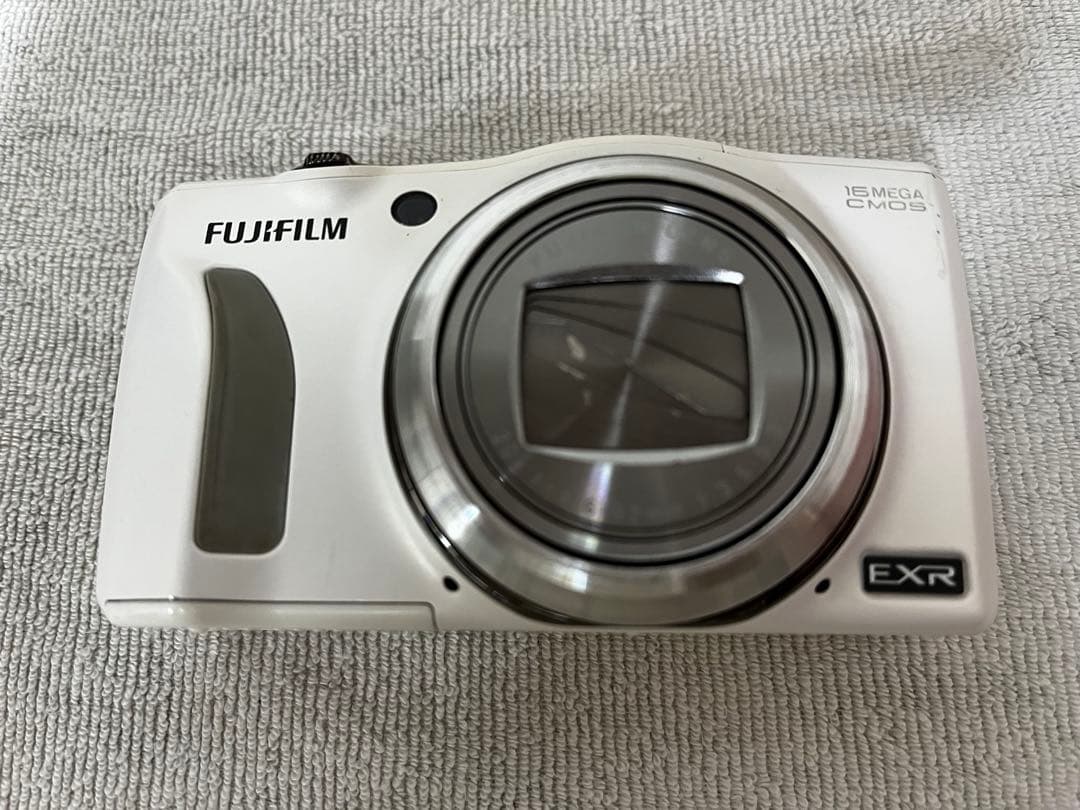 コンデジ箱付きFUJIFILM finepixF800exrです